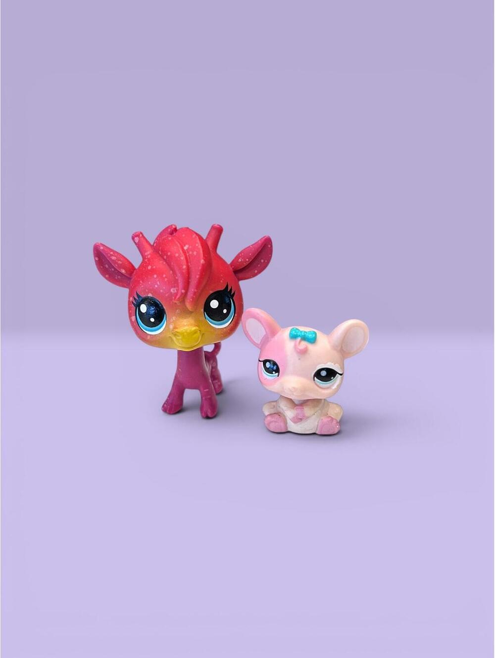 Littlest Pet Shop Gamma Giraffe Burgundy LPS with Free Mini
